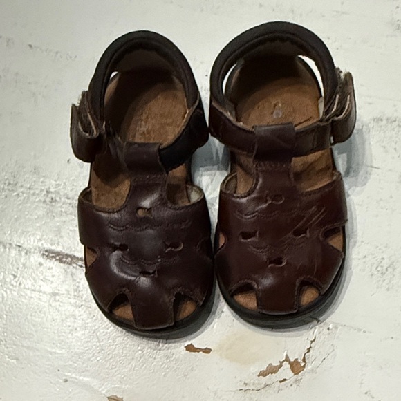 Stride Rite Dark Brown Kids Sandals - Picture 1 of 4